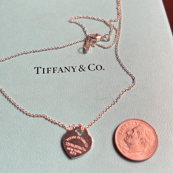 Tiffany & Co 16” 925 sterling silver and mini Return to Tiffany ❤️charm Delicate